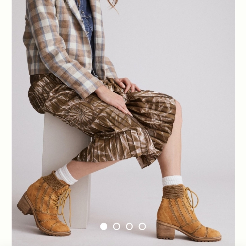 New Anthropologie Silent D Leather Crochet Bestie Ankle Boot - Picture 2 of 6